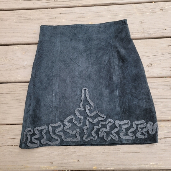 Vintage 90s y2k Bratz Black Suede Leather High Waisted Sexy Goth Mini Skirt XS - Picture 1 of 3